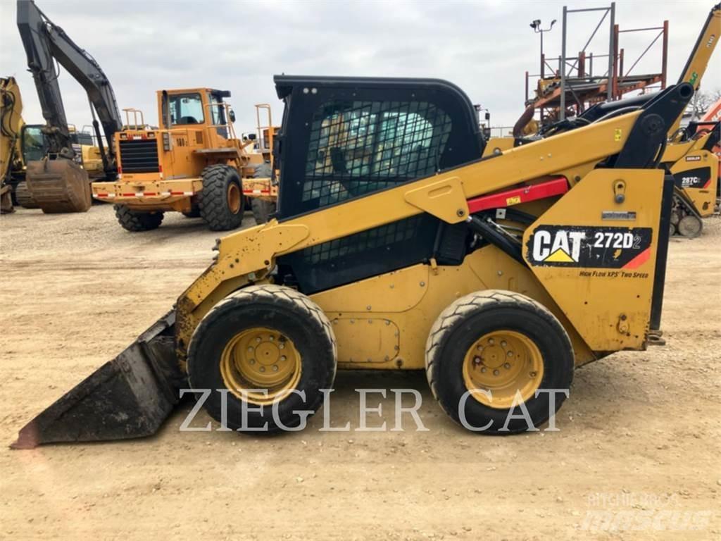 CAT 272D2 Carregadoras de direcção deslizante