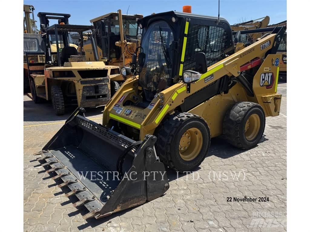 CAT 272D3 Carregadoras de direcção deslizante