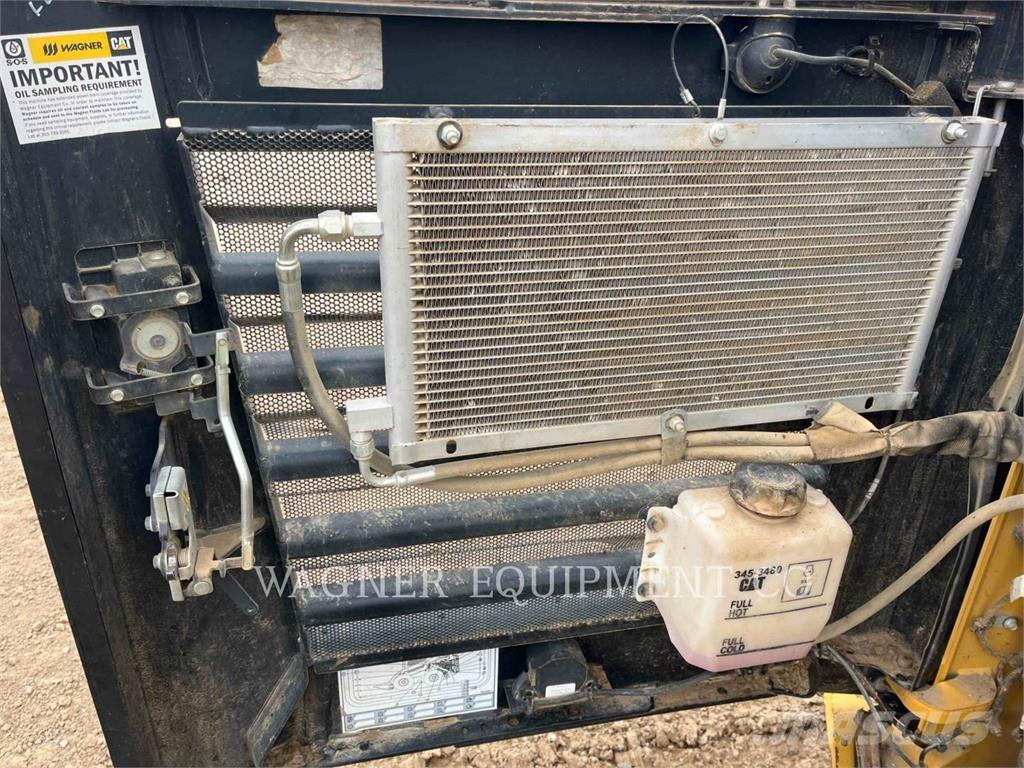 CAT 272D3 Carregadoras de direcção deslizante