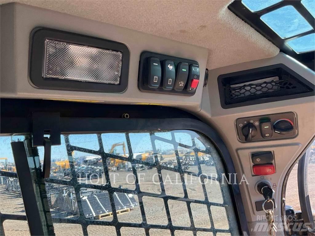 CAT 272D3XE Carregadoras de direcção deslizante