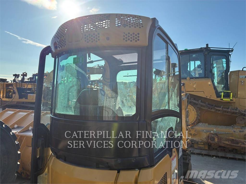 CAT 301.6-05 Escavadoras de rastos