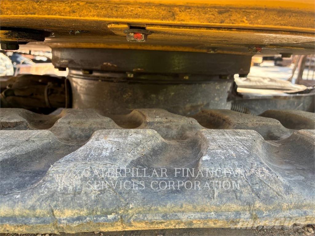 CAT 301.6-05 Escavadoras de rastos
