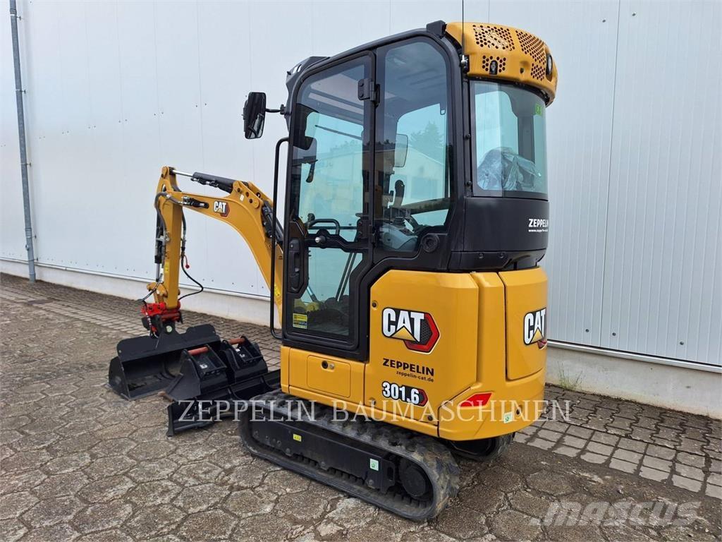 CAT 301.6-05A Escavadoras de rastos