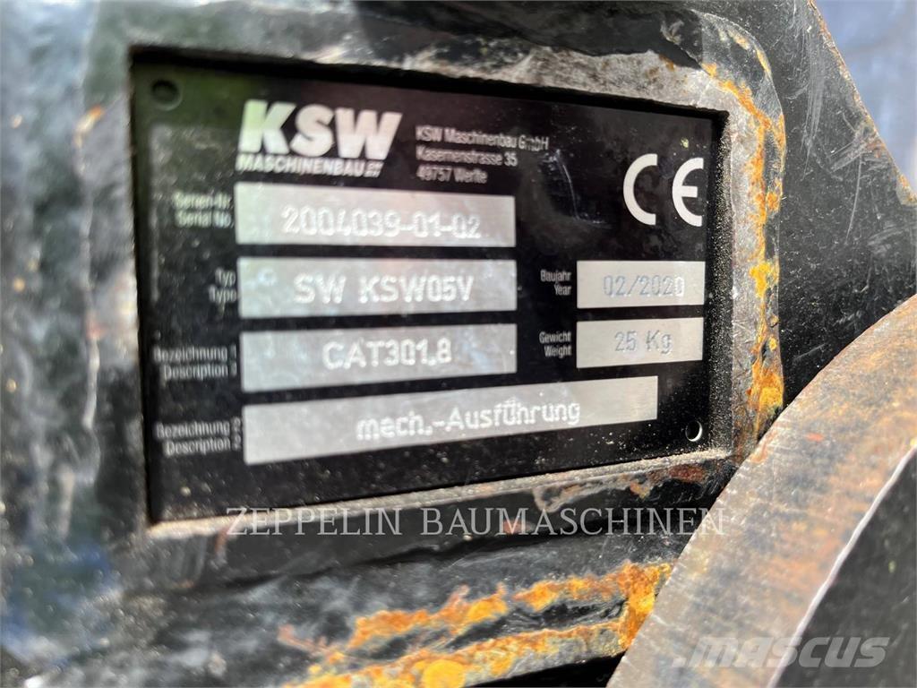 CAT 301.6-05A Escavadoras de rastos