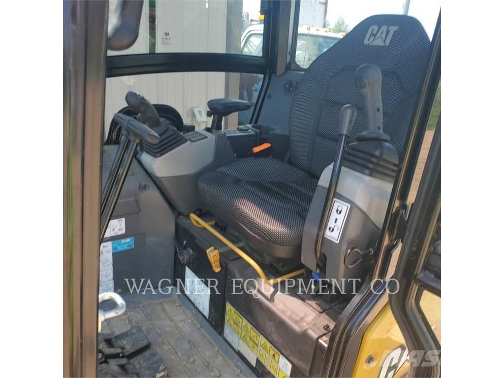 CAT 301.8 Escavadoras de rastos
