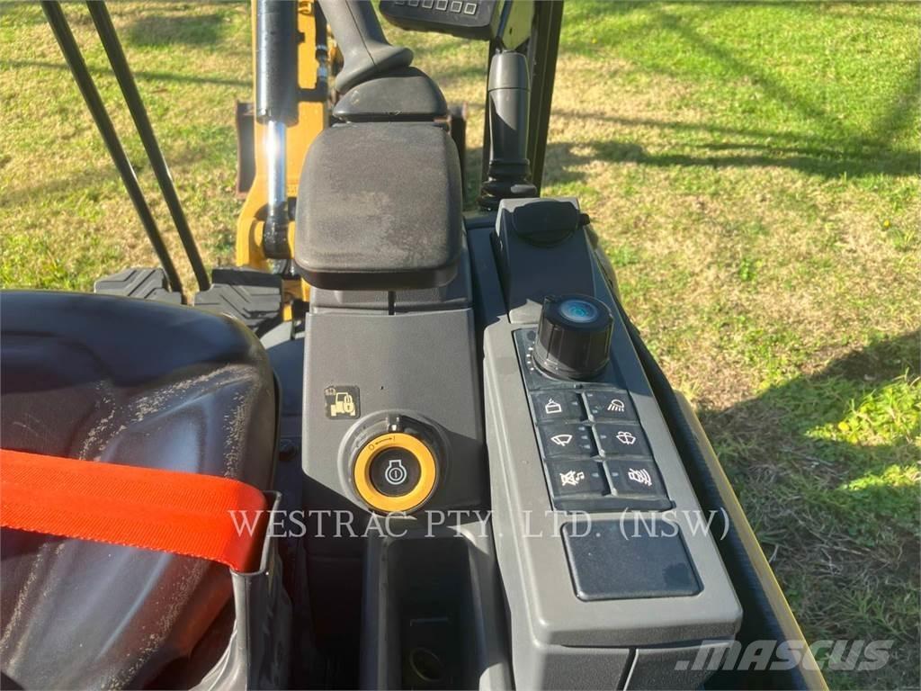 CAT 301.8 Escavadoras de rastos