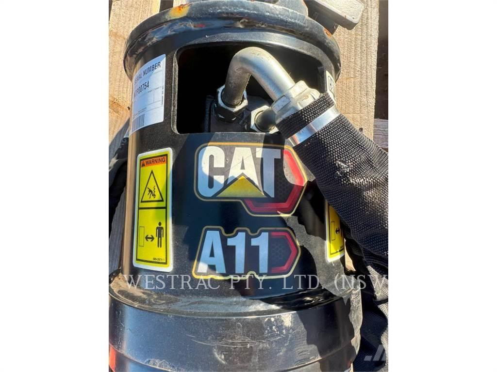 CAT 301.8-05 Escavadoras de rastos