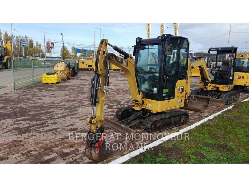 CAT 301.8-05 Escavadoras de rastos