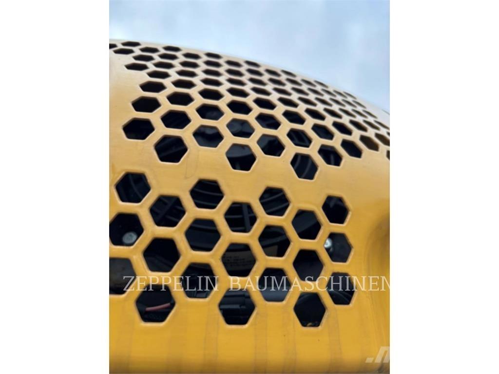 CAT 301.8-05A Escavadoras de rastos