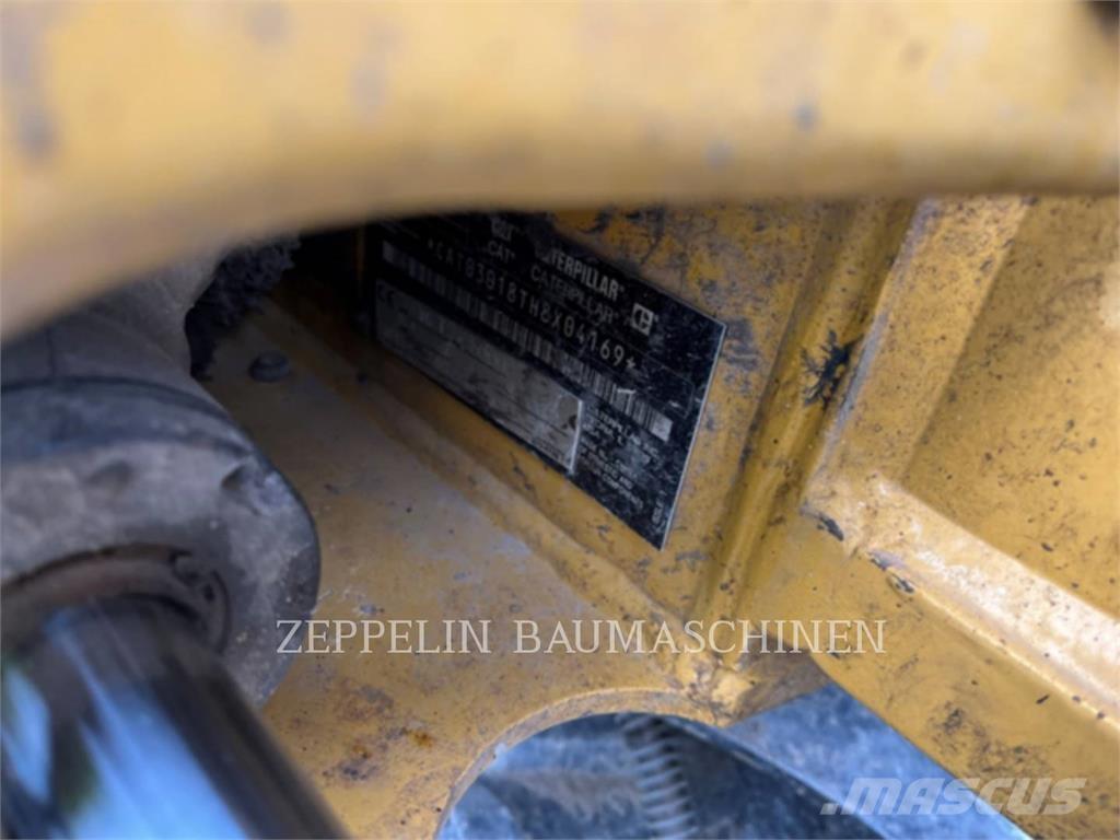 CAT 301.8-05A Escavadoras de rastos