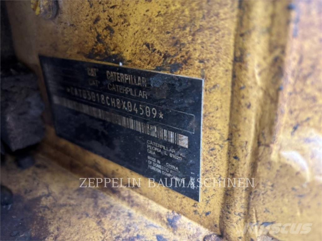 CAT 301.8-05A Escavadoras de rastos