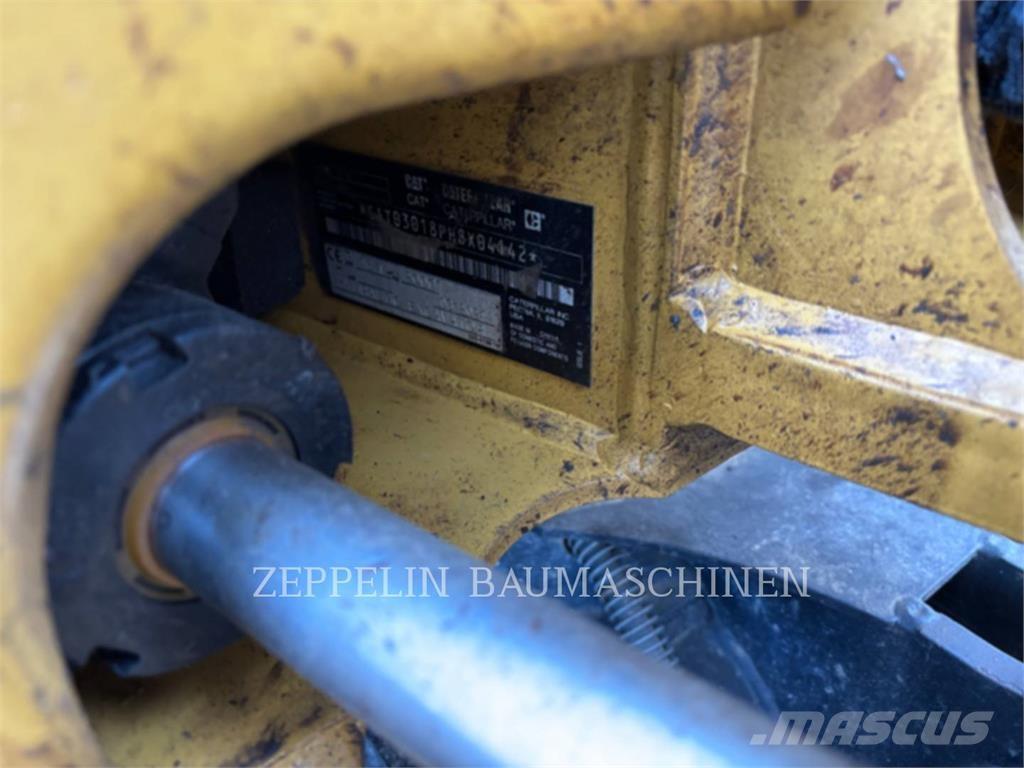 CAT 301.8-05A Escavadoras de rastos