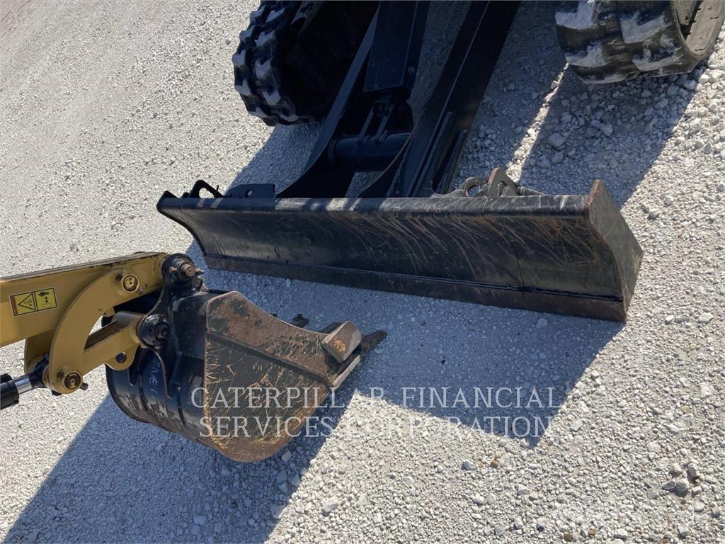 CAT 302.7-07CR Escavadoras de rastos