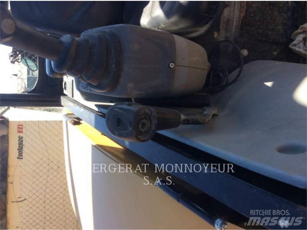 CAT 302.7D CR Escavadoras de rastos