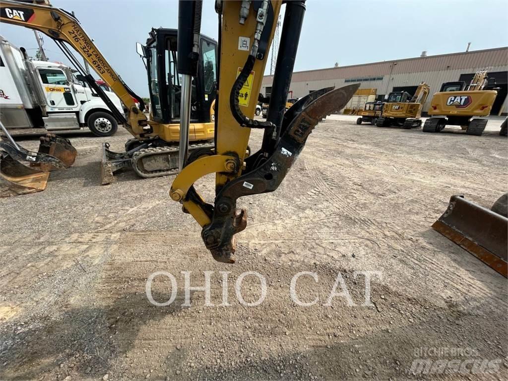 CAT 30607CR Mini Escavadoras <7t