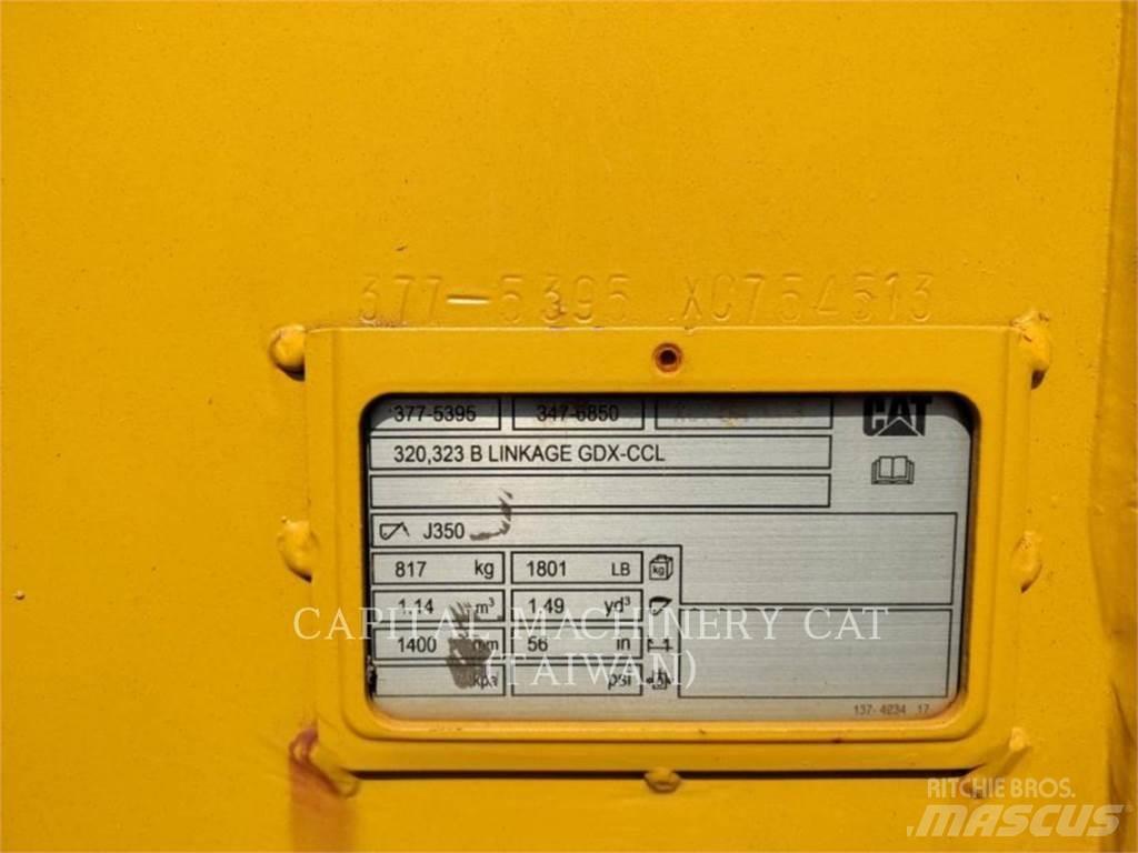 CAT 320 Baldes