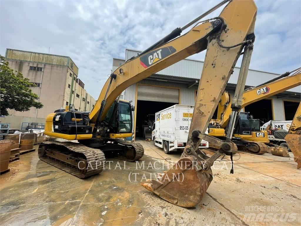 CAT 320D2 Escavadoras de rastos