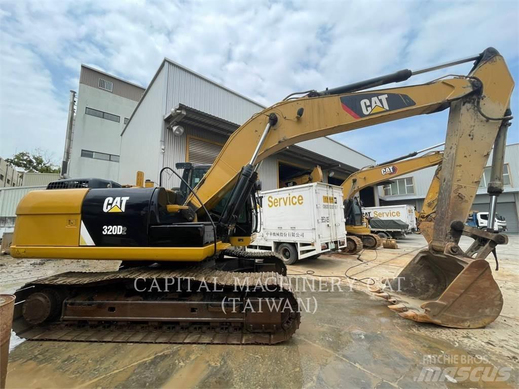 CAT 320D2 Escavadoras de rastos