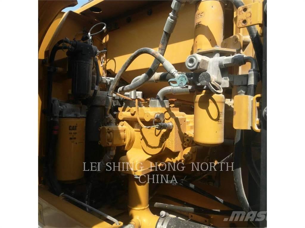 CAT 320D2 Escavadoras de rastos