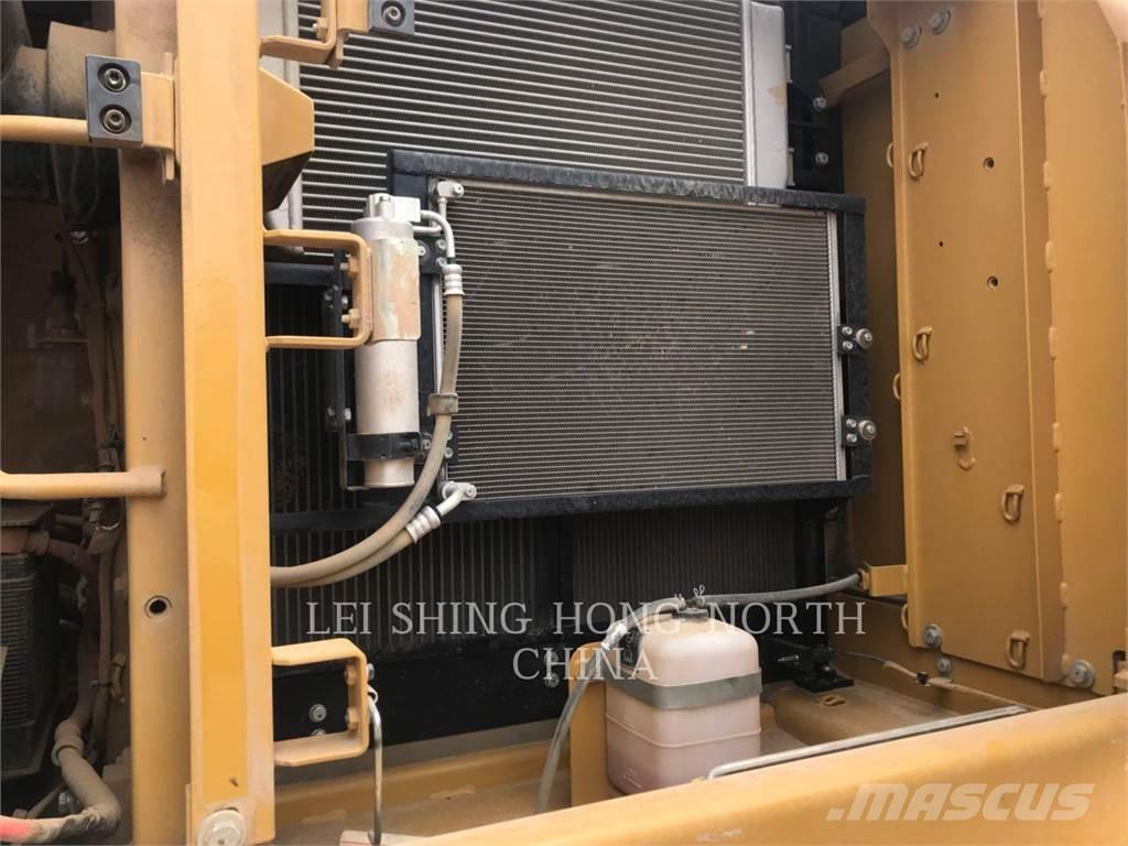 CAT 320D2 Escavadoras de rastos