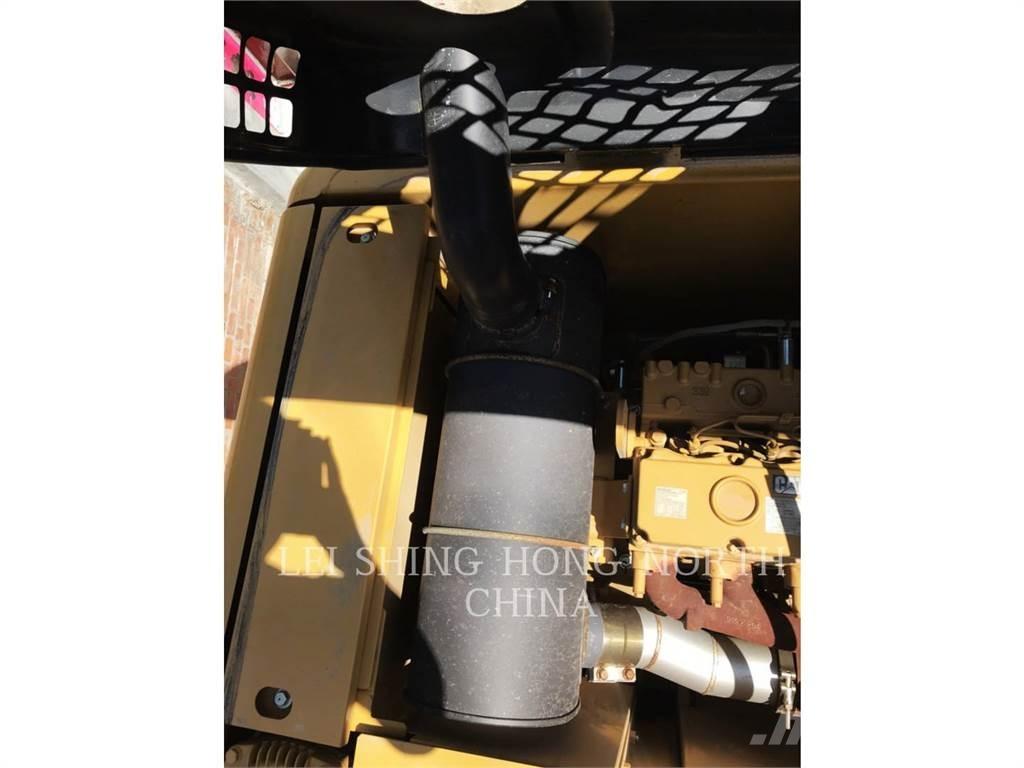 CAT 320D2 Escavadoras de rastos