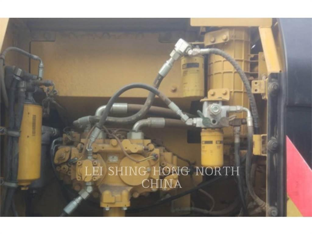 CAT 320D2 Escavadoras de rastos