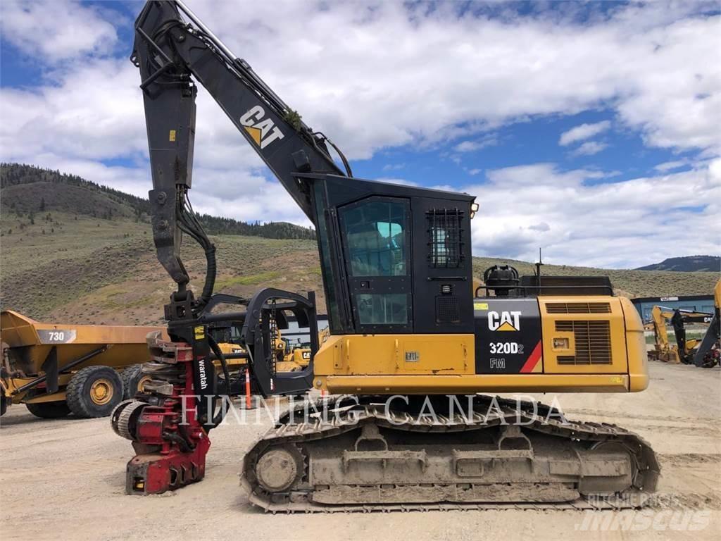 CAT 320D2 FM Escavadoras florestais