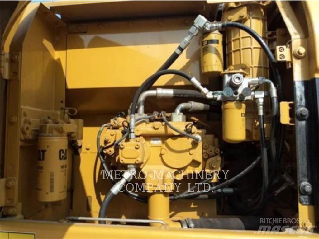 CAT 320DGC Escavadoras de rastos