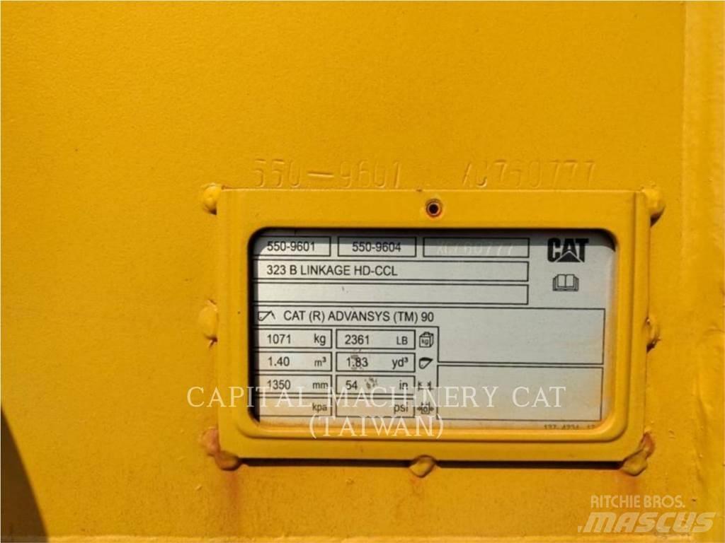 CAT 323 Baldes