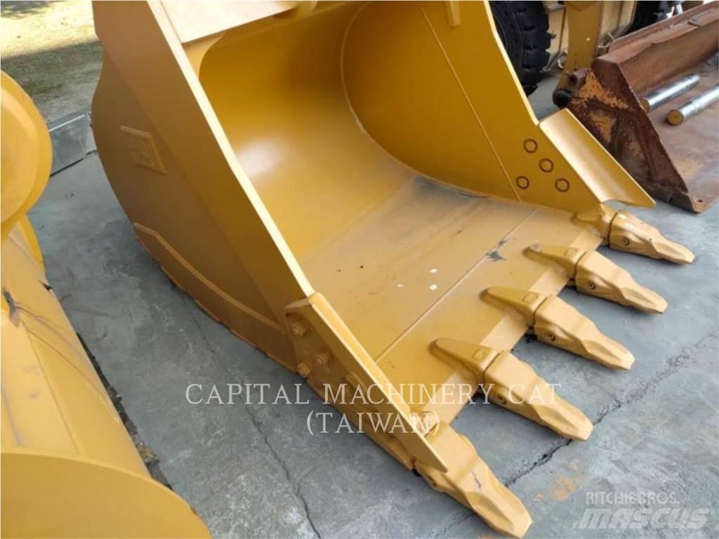 CAT 323 Baldes