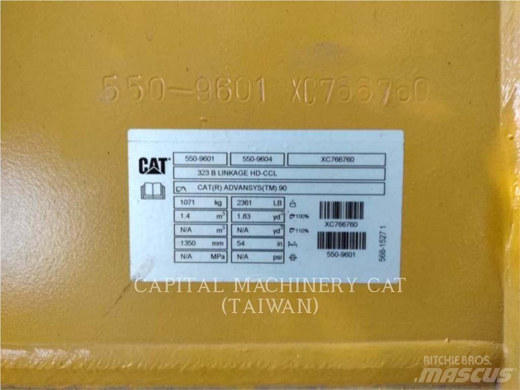 CAT 323 Baldes