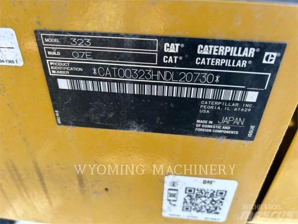 CAT 323 Escavadoras de rastos
