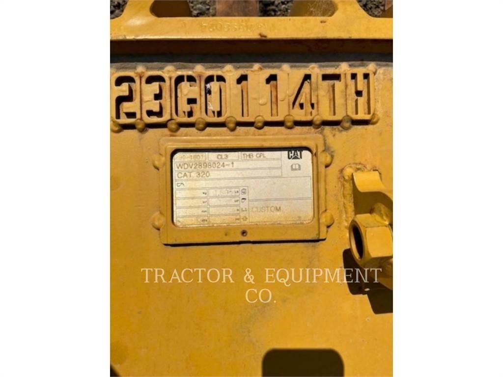 CAT 323 Escavadoras de rastos