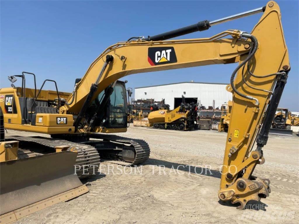 CAT 323 Escavadoras de rastos