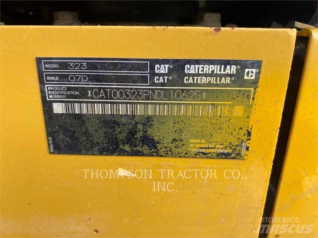 CAT 323 Escavadoras de rastos