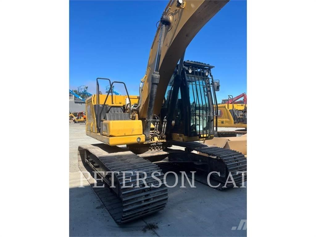 CAT 323 Escavadoras de rastos