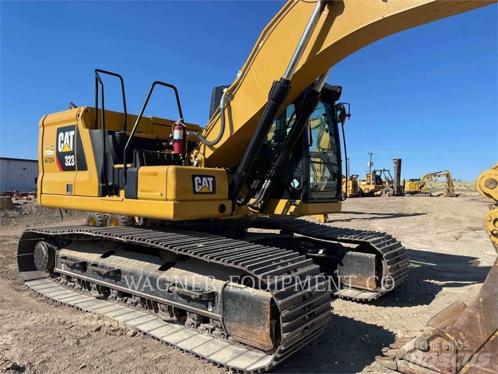 CAT 323 Escavadoras de rastos