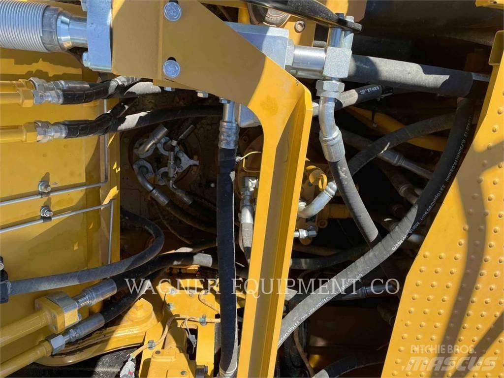 CAT 323 Escavadoras de rastos