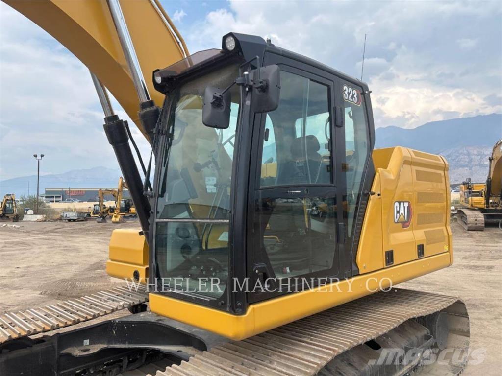 CAT 323 CF Escavadoras de rastos