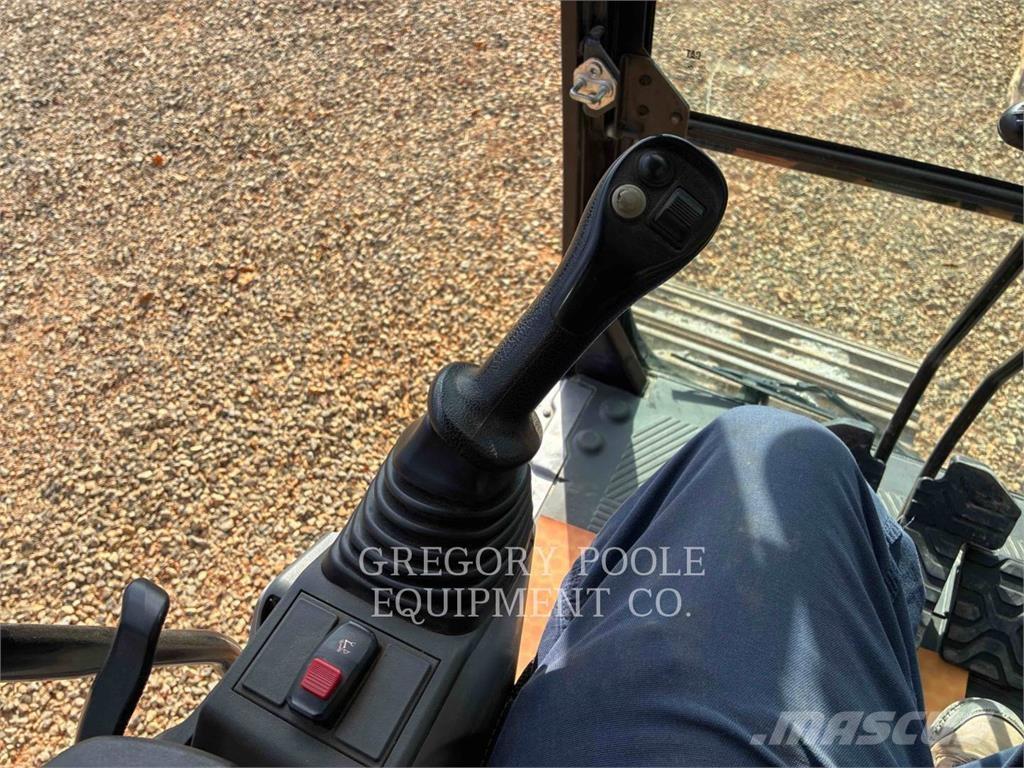 CAT 32307 Escavadoras de rastos