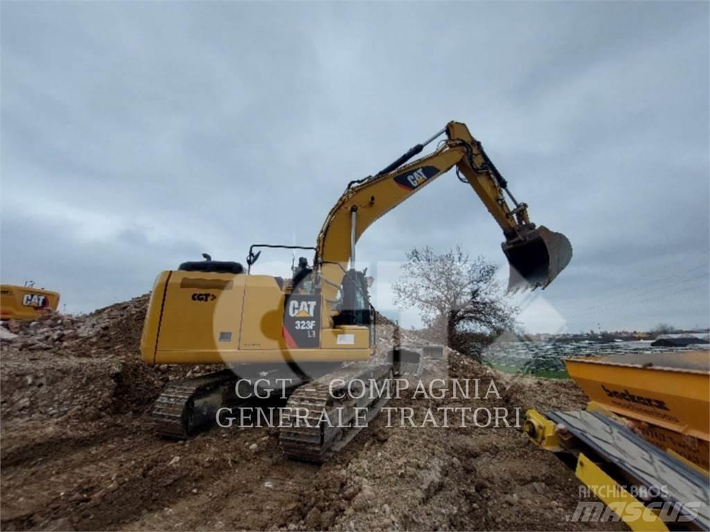 CAT 323F Escavadoras de rastos