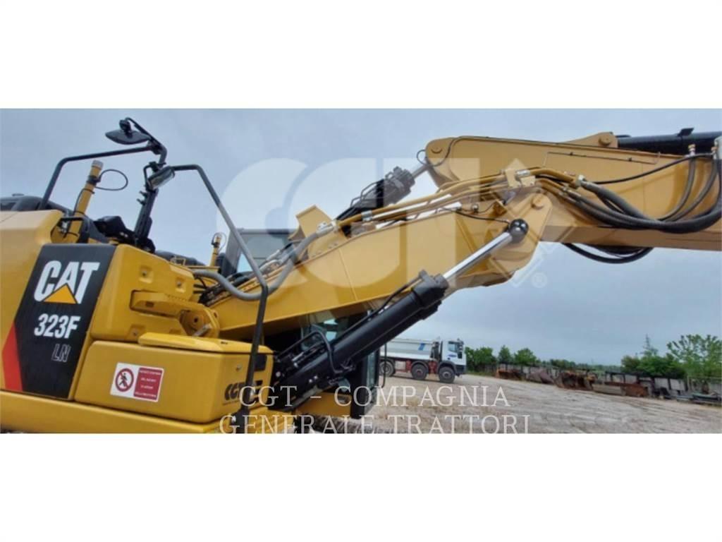 CAT 323F Escavadoras de rastos