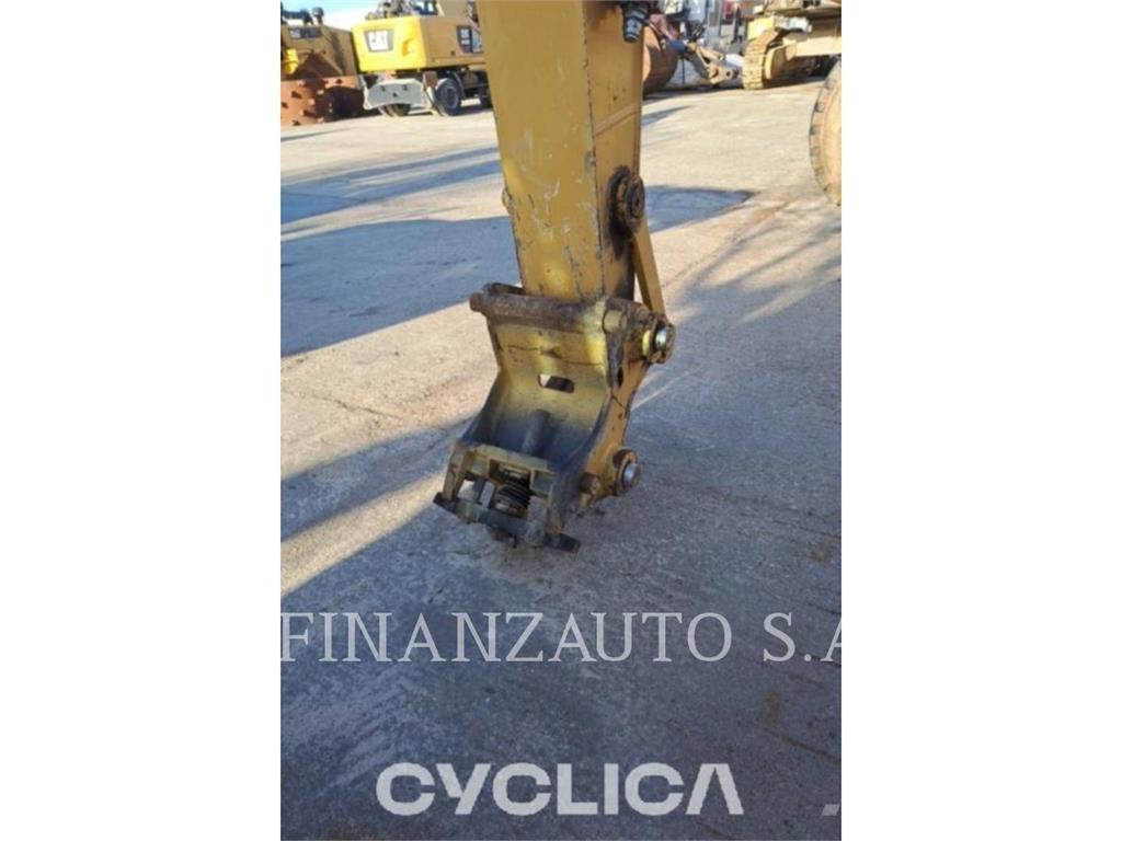 CAT 323F Escavadoras de rastos