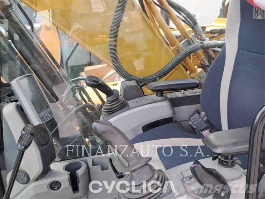 CAT 323F Escavadoras de rastos