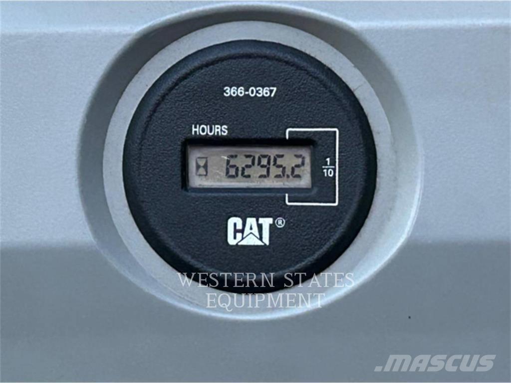 CAT 323F Escavadoras de rastos