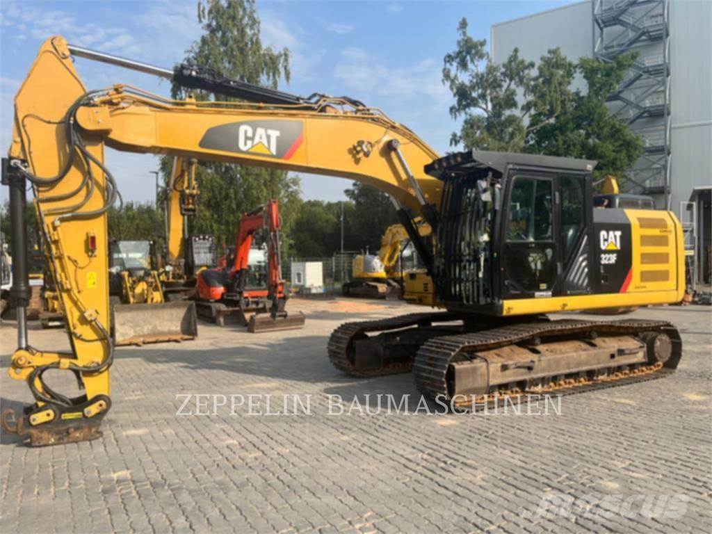 CAT 323FL Escavadoras de rastos