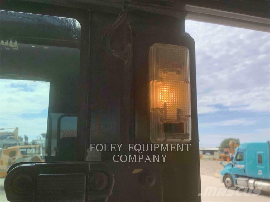 CAT 326FL9 Escavadoras de rastos