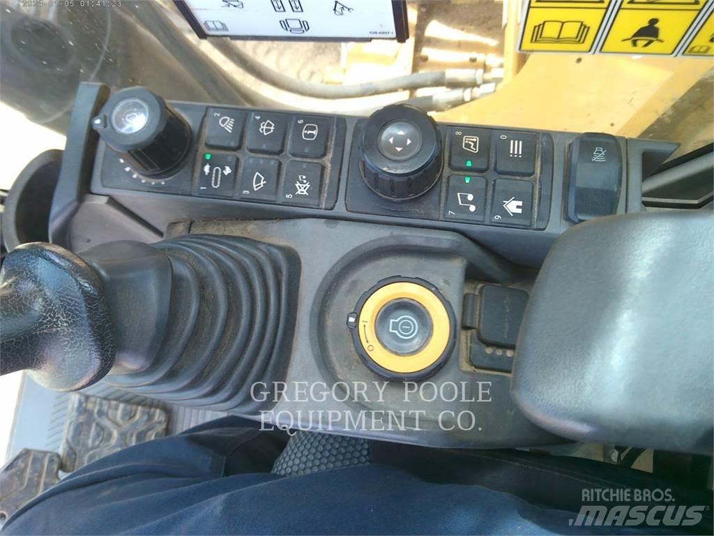 CAT 33007 Escavadoras de rastos