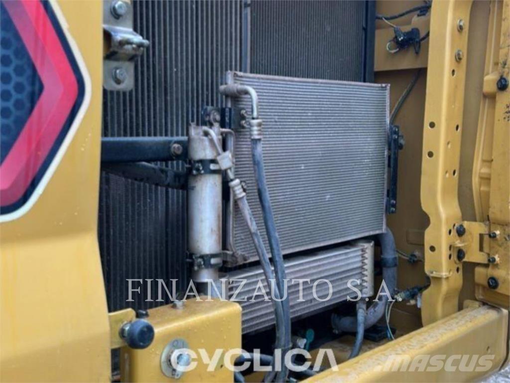 CAT 330GC Escavadoras de rastos
