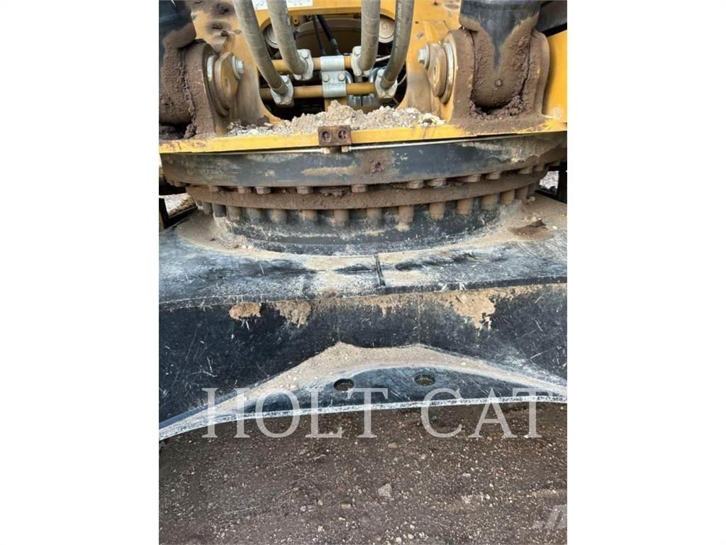 CAT 336 12 Escavadoras de rastos